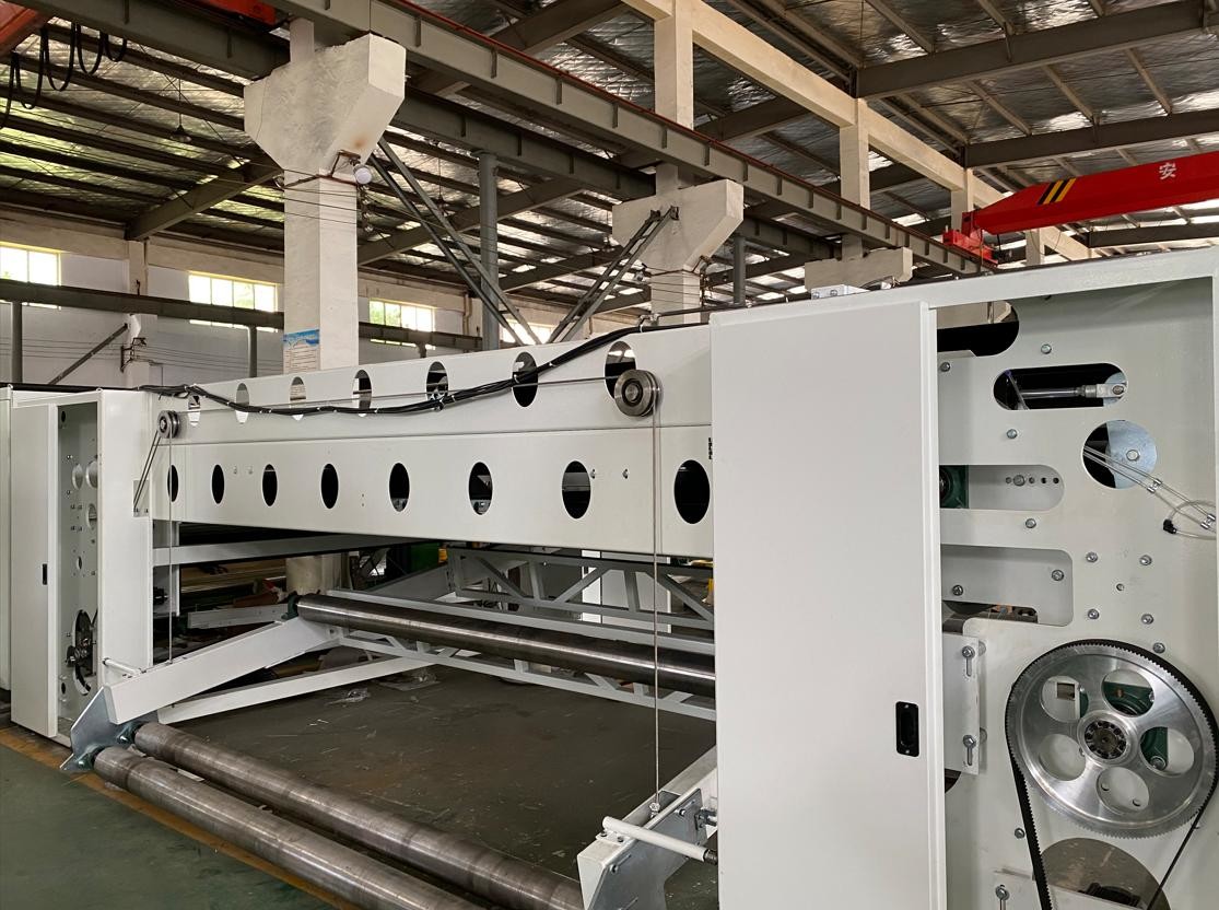 Máquina de revestimento de madeira de alta velocidade 70 m/min